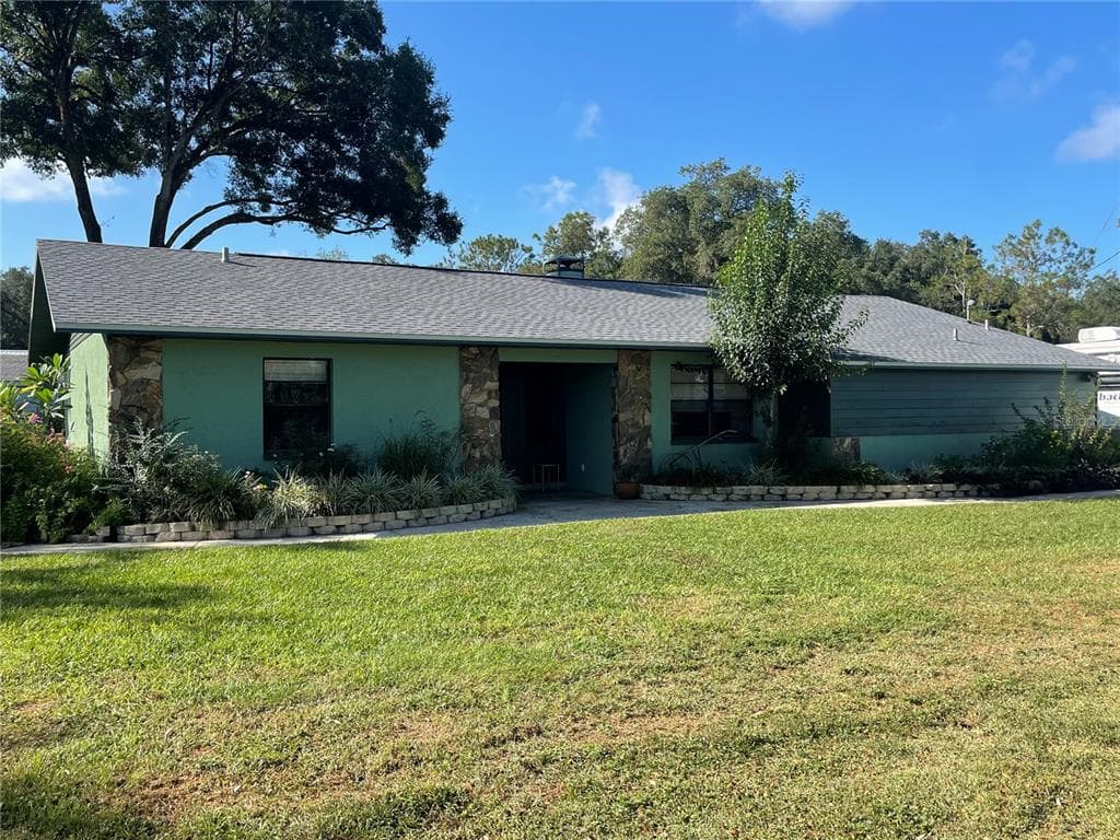 40844 LYNBROOK DRIVE ZEPHYRHILLS, FL 33540