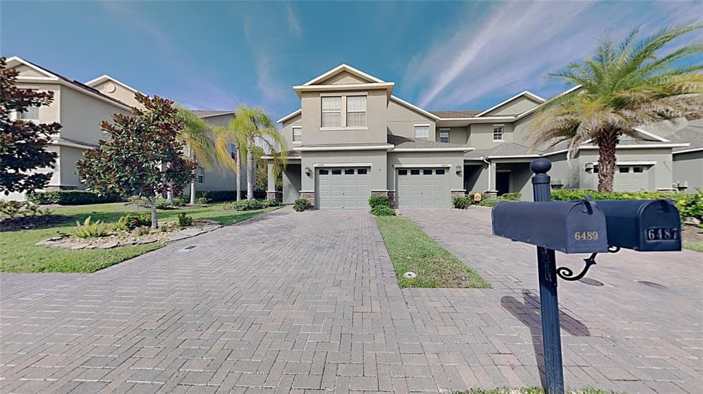 6489 SEDGEFORD DRIVE LAKELAND, FL 33811