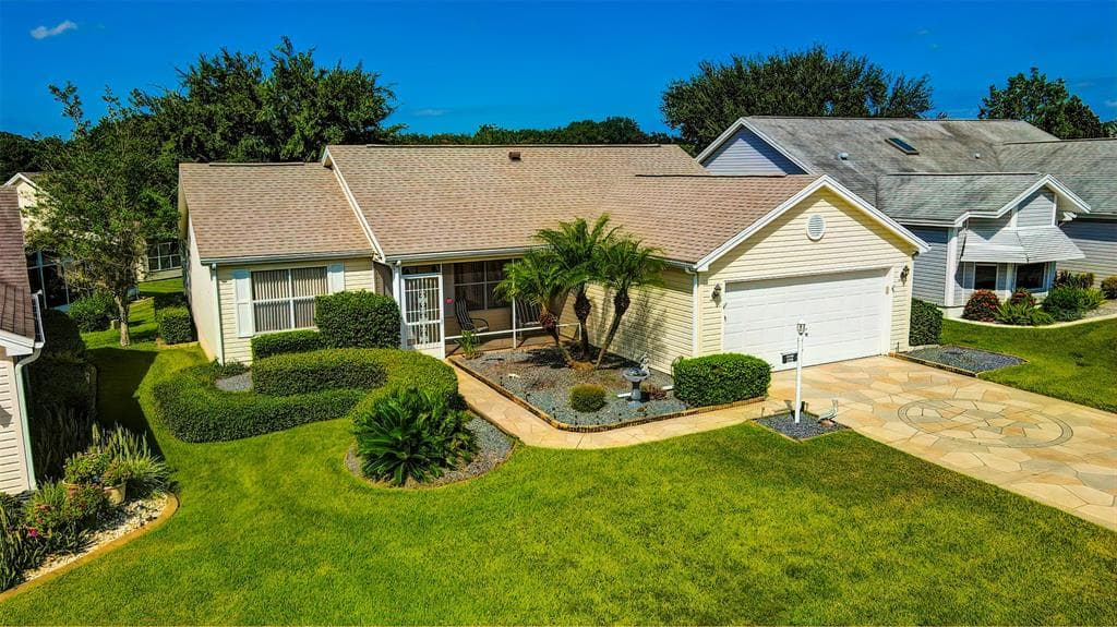 1206 BARCELONA DRIVE LADY LAKE, FL 32159