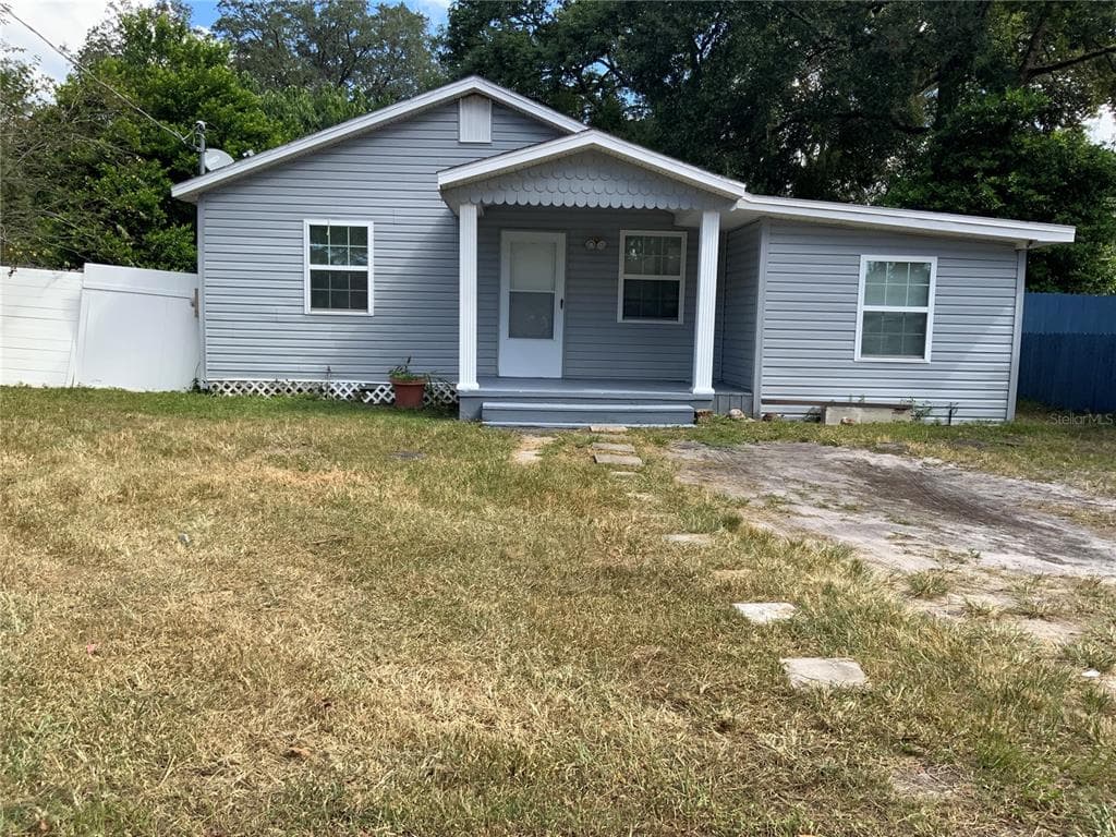 10801 N ANNETTE AVENUE TAMPA, FL 33612