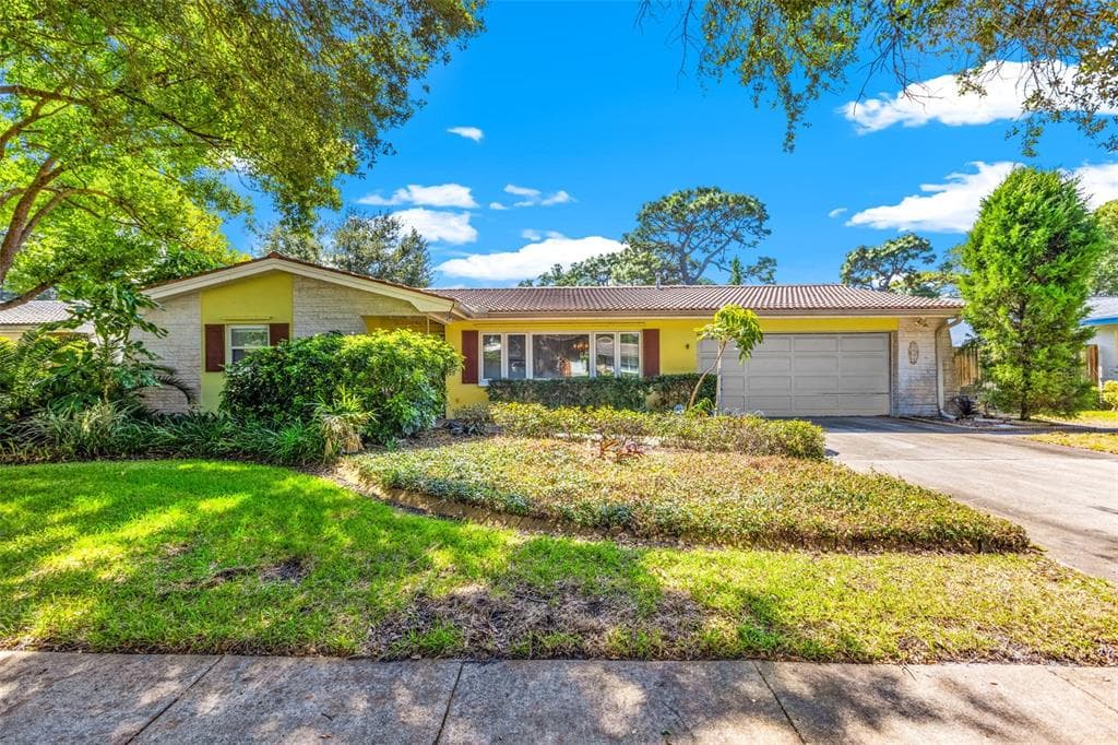 2445 SUMMERLIN DRIVE CLEARWATER, FL 33764