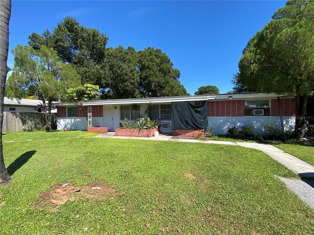305 S METEOR AVENUE CLEARWATER, FL 33765