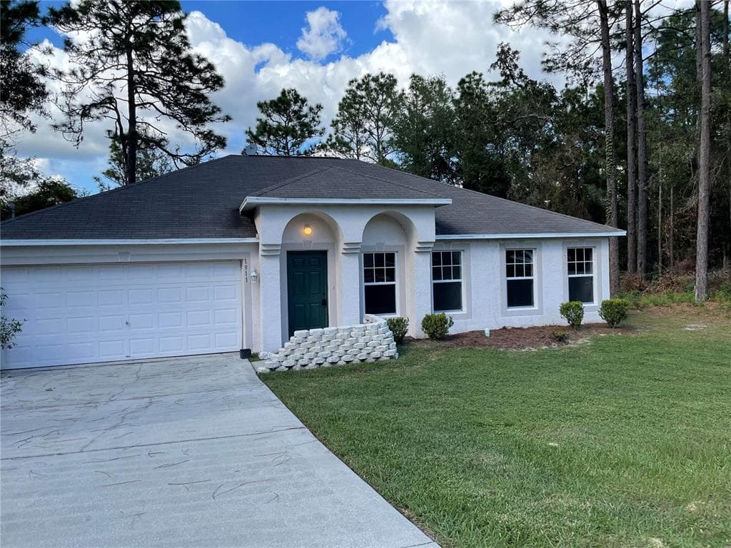 1911 W QUAKER LANE CITRUS SPRINGS, FL 34434