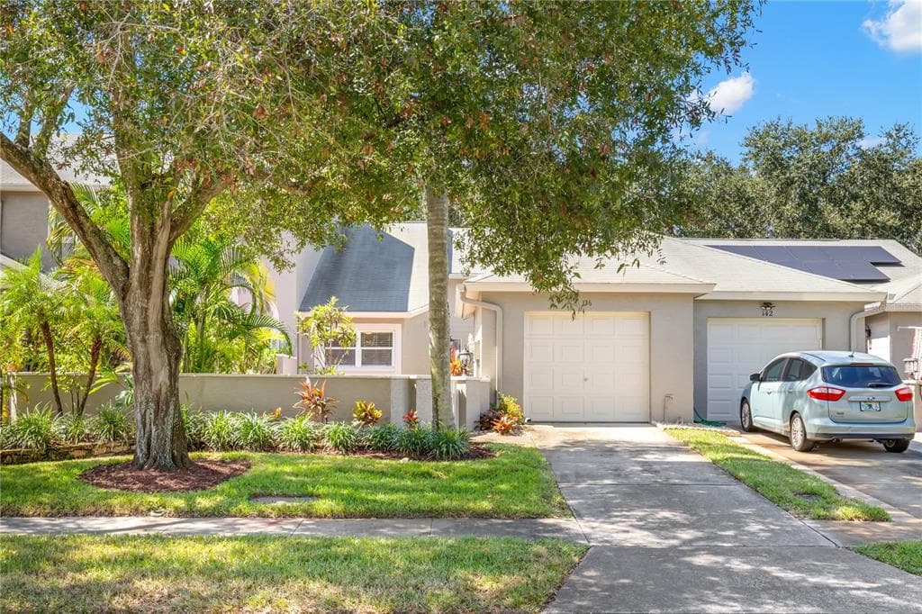 136 HUNTER COURT PALM HARBOR, FL 34684