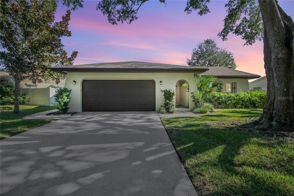 2041 ORANGESIDE ROAD PALM HARBOR, FL 34683
