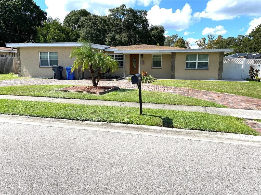 7109 KINGSBURY CIRCLE TAMPA, FL 33610