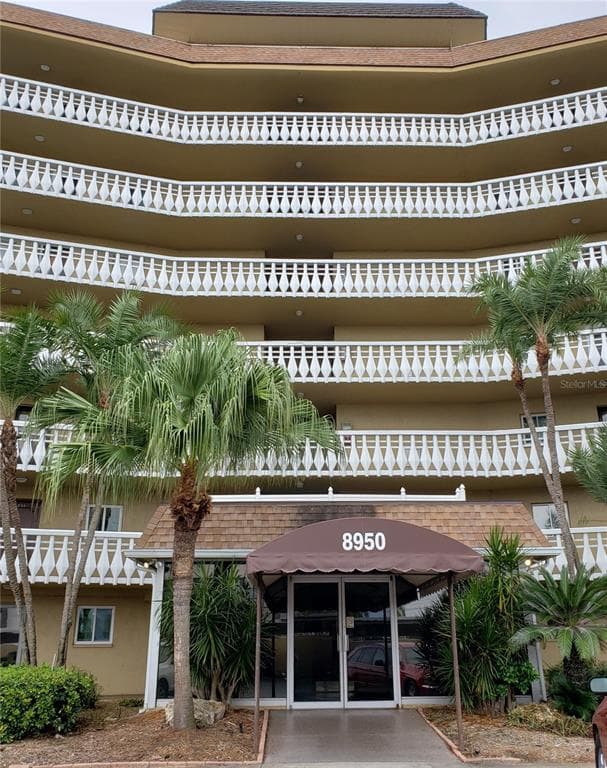 8950 PARK BOULEVARD UNIT 407 SEMINOLE, FL 33777