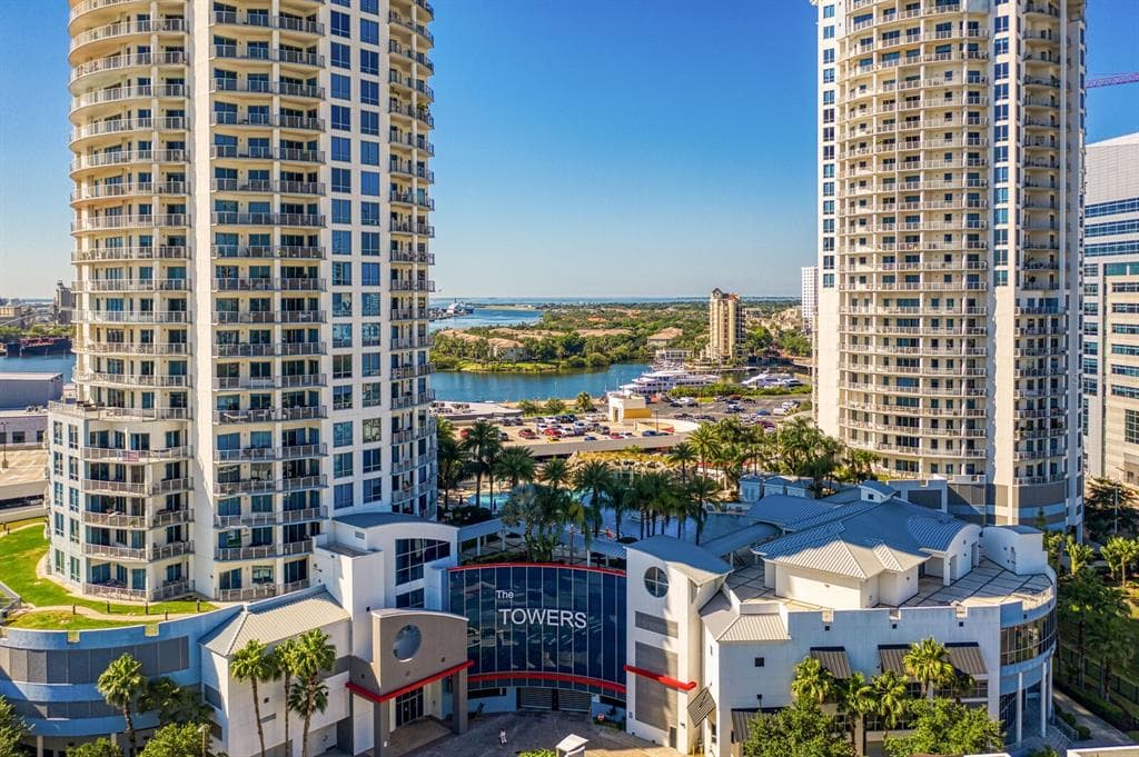 1209 E CUMBERLAND AVENUE UNIT 2101