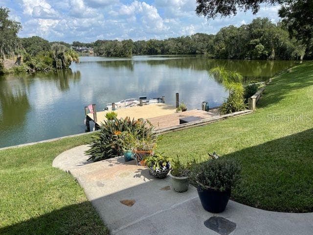 6886 SHIMMERING DRIVE LAKELAND, FL 33813