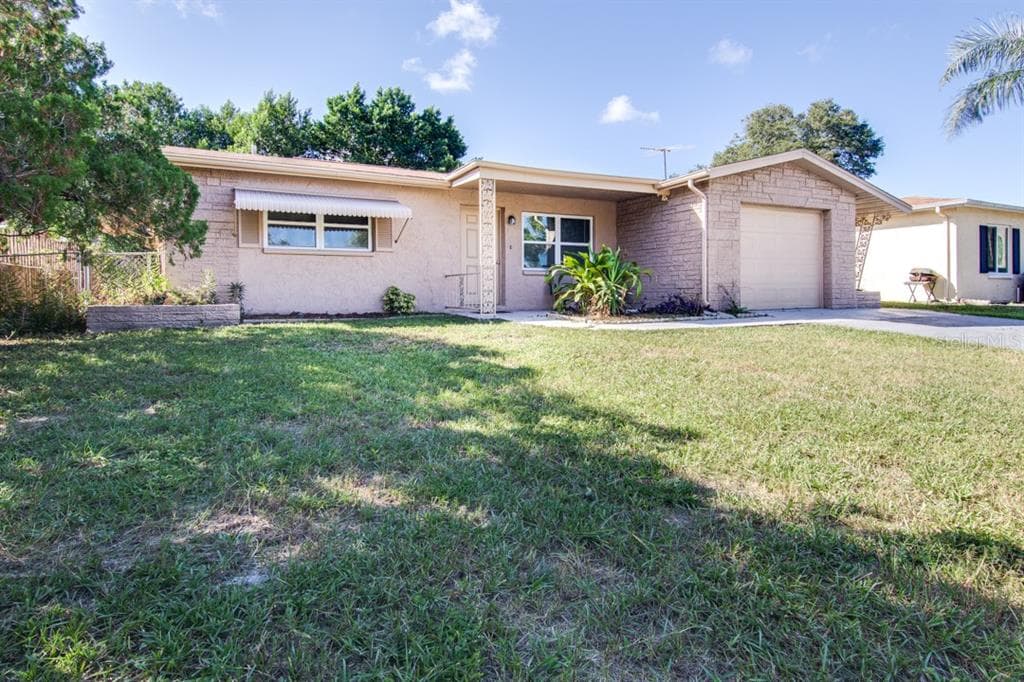 8052 MONARCH DRIVE PORT RICHEY, FL 34668