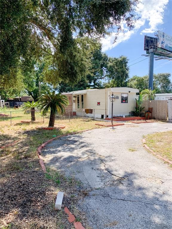 2437 HIGHLAND ACRES DRIVE CLEARWATER, FL 33761