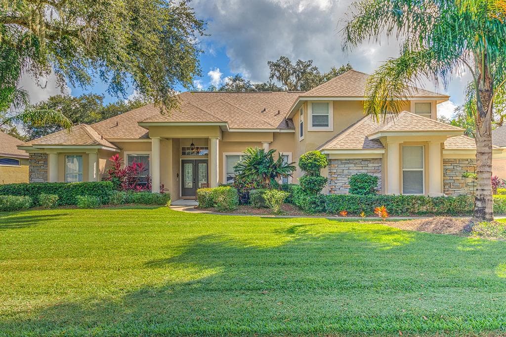 3412 SYLVAN SHADOW STREET VALRICO, FL 33596
