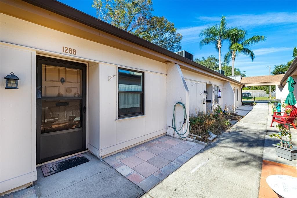 1288 MISSION HILLS BOULEVARD UNIT 31-D CLEARWATER, FL 33759