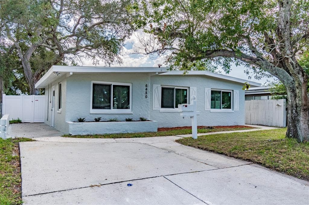 6480 82ND AVENUE N PINELLAS PARK, FL 33781
