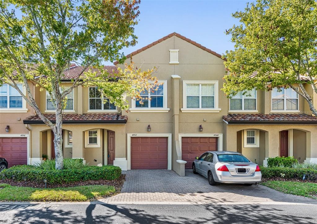 4952 LUGE LANE ORLANDO, FL 32839