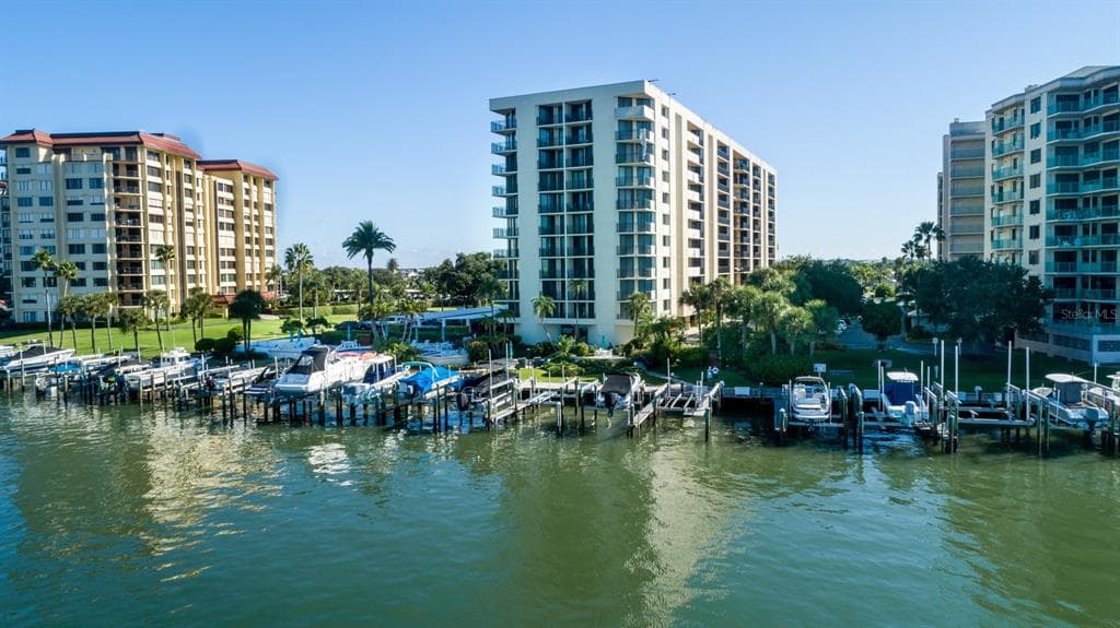 690 ISLAND WAY UNIT 1010