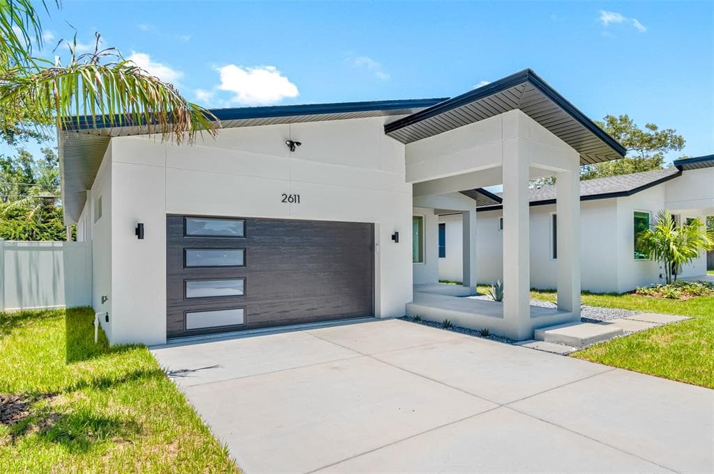 2611 35TH AVENUE N ST PETERSBURG, FL 33713