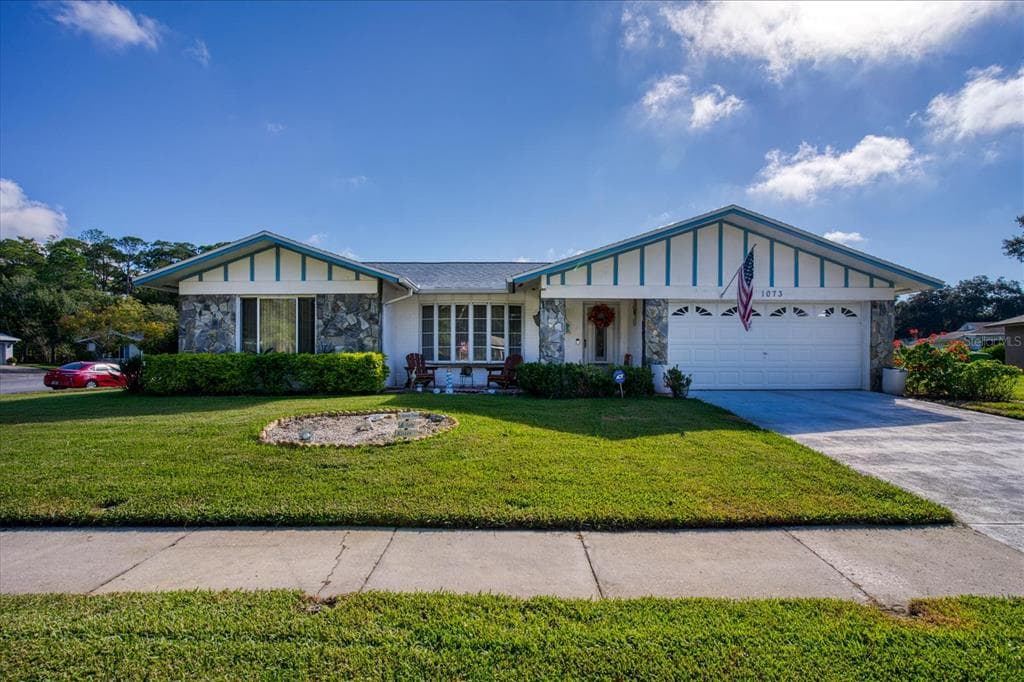 1073 MAINSAIL WAY PALM HARBOR, FL 34685