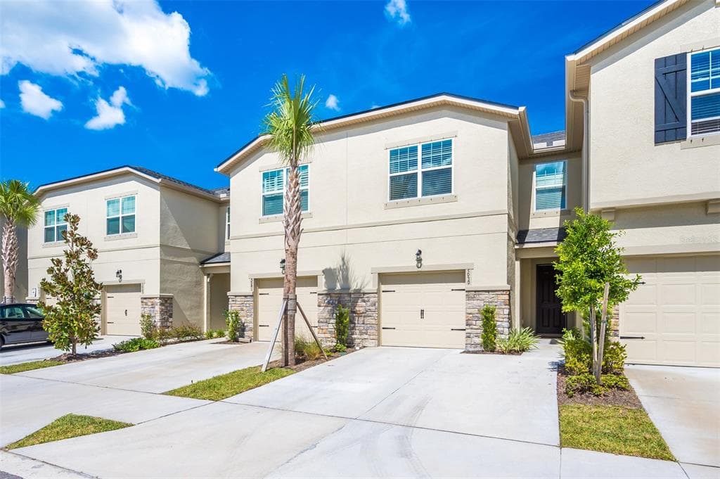 5939 GRAND SONATA AVENUE LUTZ, FL 33558
