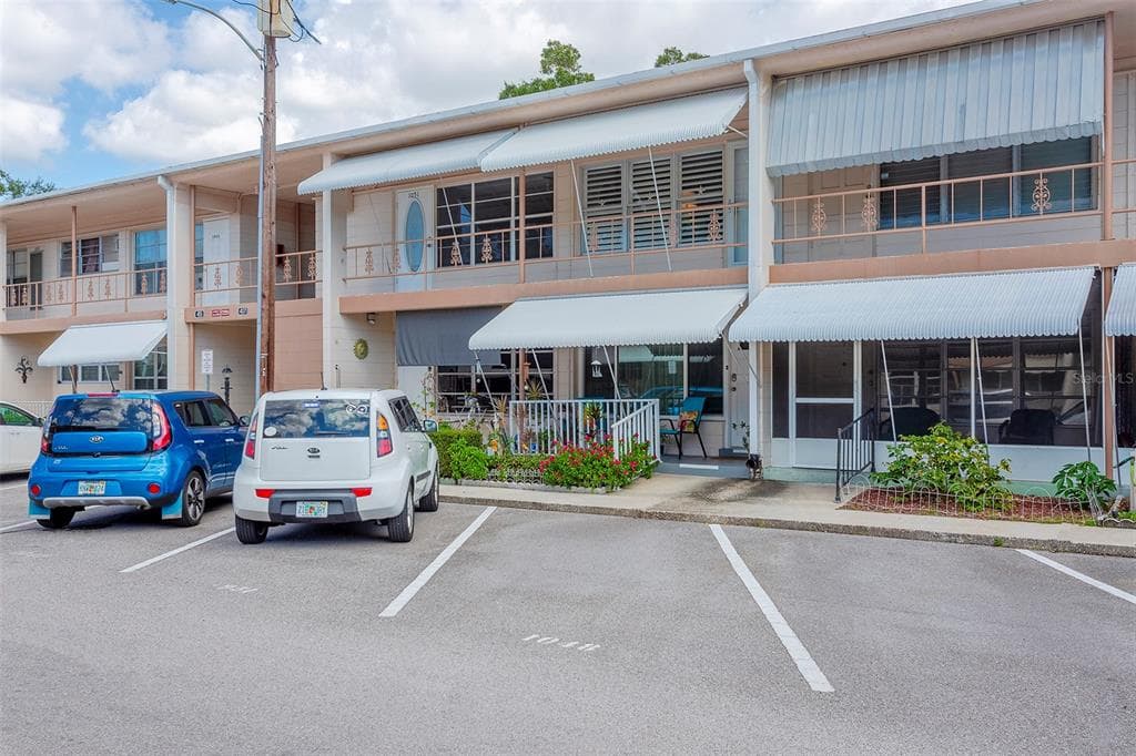 4071 55TH WAY N UNIT 1050 KENNETH CITY, FL 33709