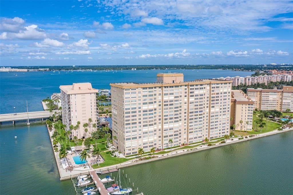 5200 BRITTANY DRIVE S UNIT 1604 ST PETERSBURG, FL 33715
