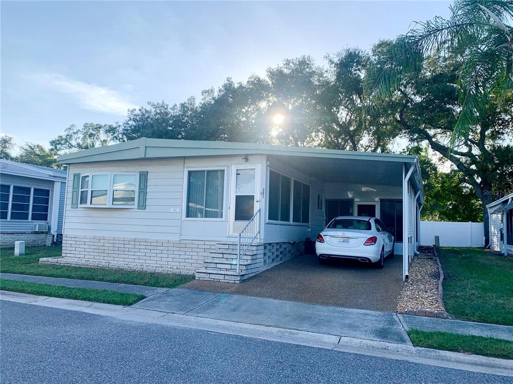 1100 BELCHER ROAD S UNIT 321 LARGO, FL 33771