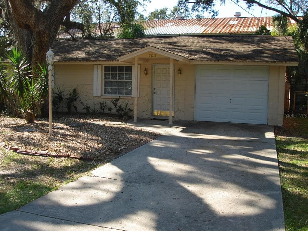 7811 CHASCO STREET PORT RICHEY, FL 34668