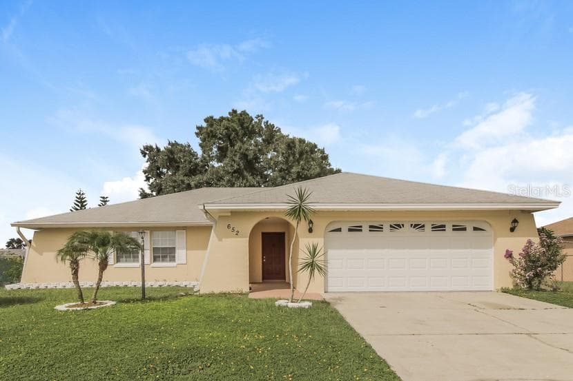 652 N DELMONTE COURT KISSIMMEE, FL 34758