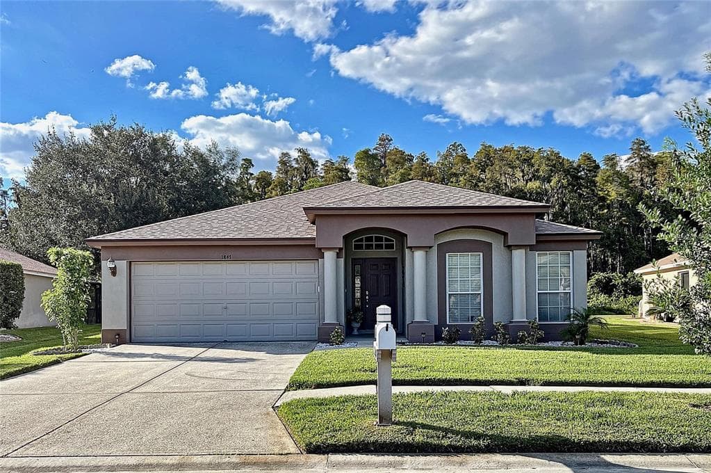 1847 RENSSELAER DRIVE WESLEY CHAPEL, FL 33543