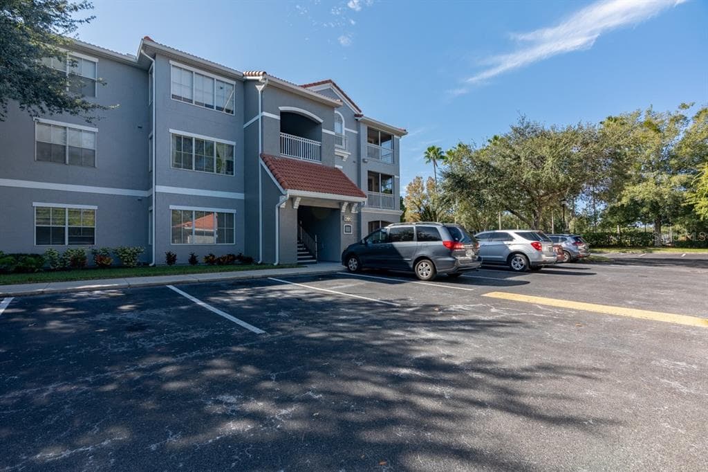 18001 RICHMOND PLACE DRIVE UNIT 935 TAMPA, FL 33647