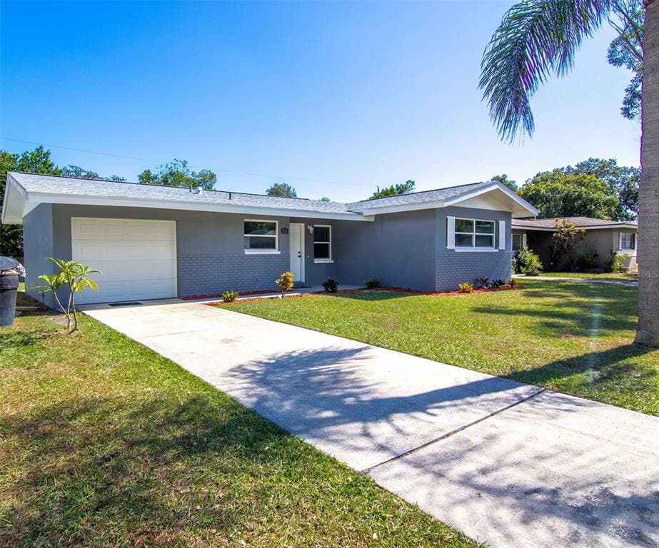 211 S FERNWOOD AVENUE CLEARWATER, FL 33765