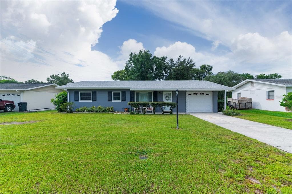 39081 CITADEL CIRCLE ZEPHYRHILLS, FL 33542