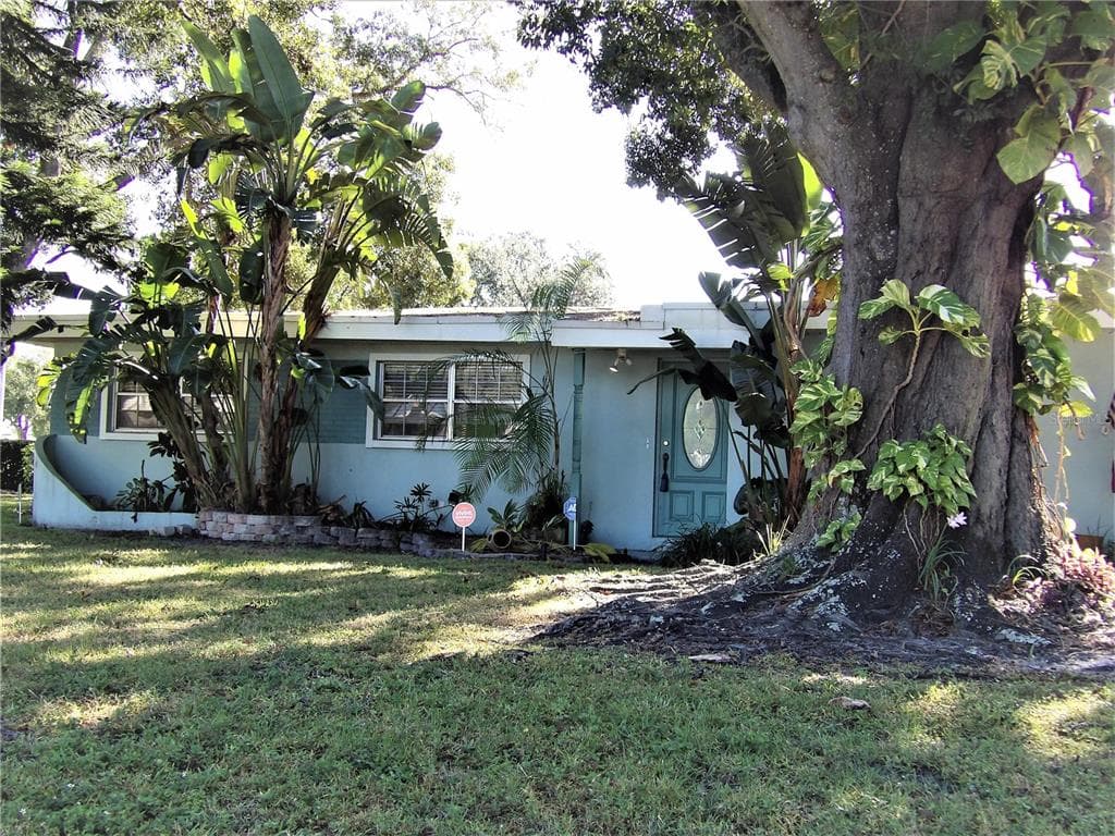 4602 S CLARK AVENUE TAMPA, FL 33611