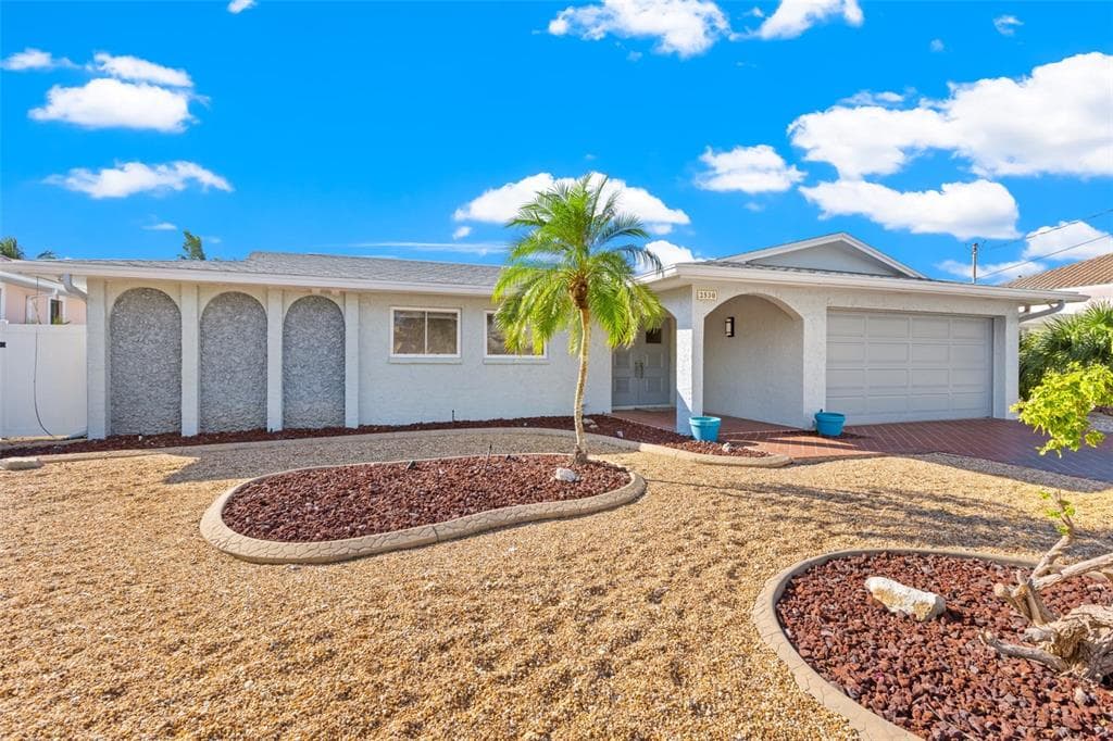 2530 HIBISCUS DRIVE W BELLEAIR BEACH, FL 33786