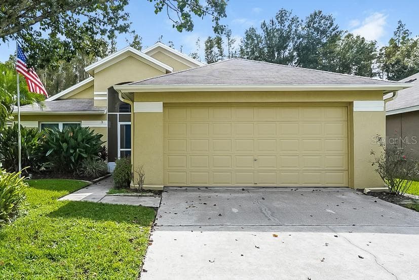 1551 MAXIMILIAN DRIVE WESLEY CHAPEL, FL 33543