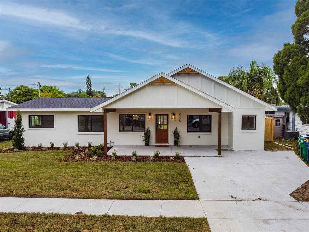 4725 W WISCONSIN AVENUE TAMPA, FL 33616