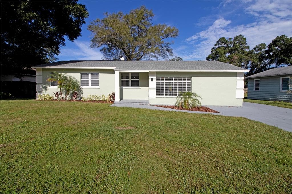 4916 WISHART BOULEVARD TAMPA, FL 33603