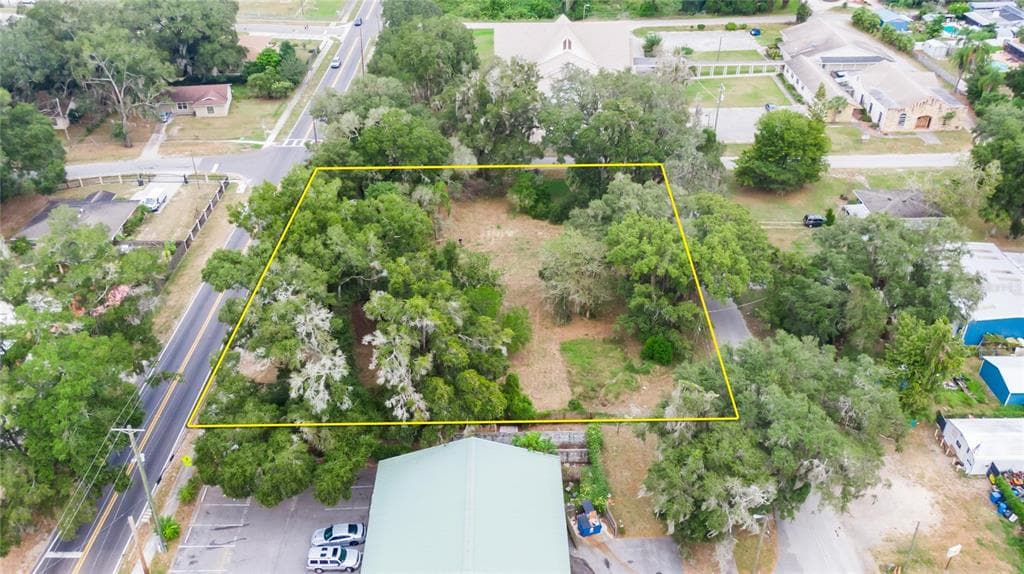 111 SEFFNER AVENUE SEFFNER, FL 33584