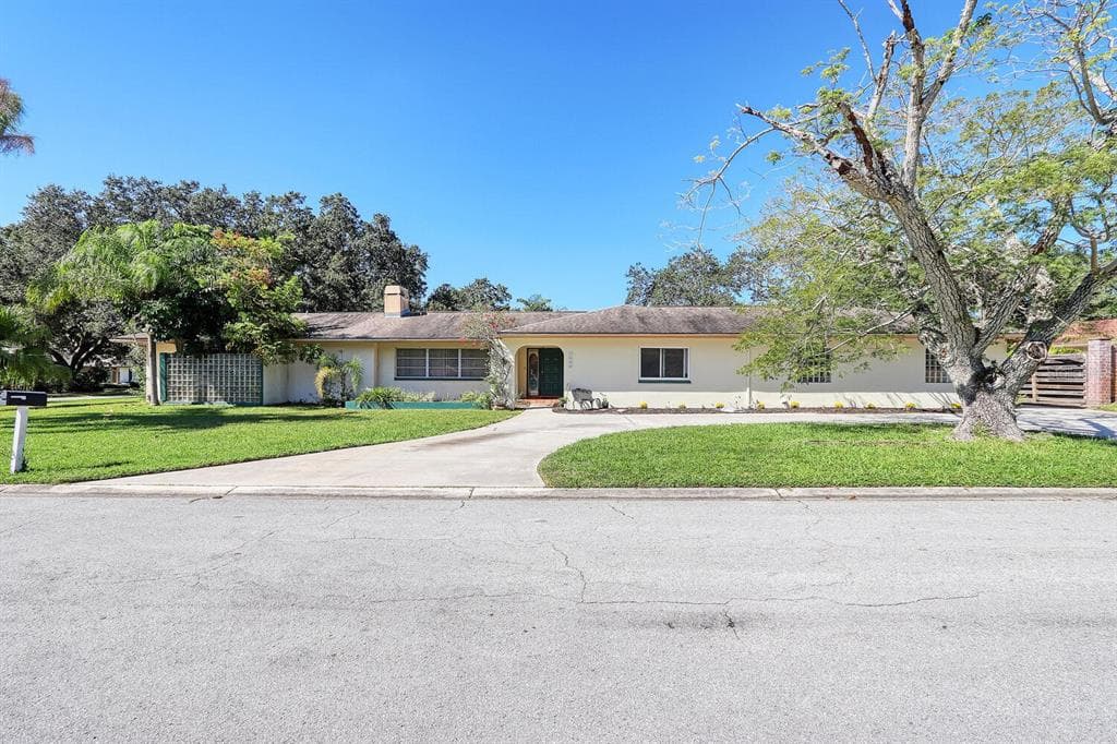 1664 SHARON WAY CLEARWATER, FL 33764