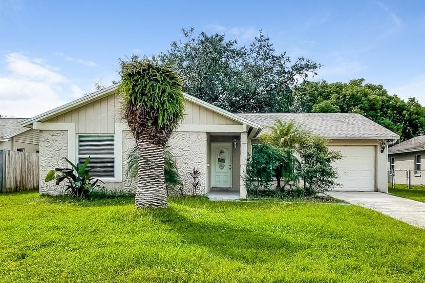 7832 AVENAL LOOP NEW PORT RICHEY, FL 34655