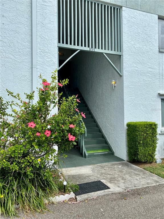 853 N KEENE ROAD UNIT Y-5 CLEARWATER, FL 33755