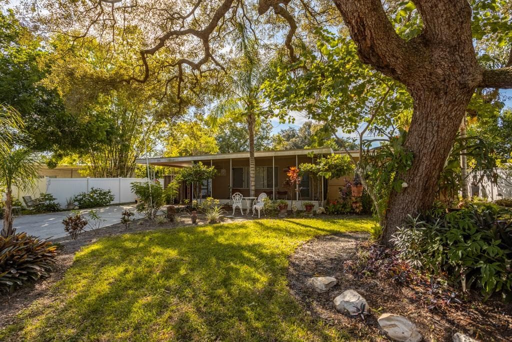 10810 49TH AVENUE N ST PETERSBURG, FL 33708