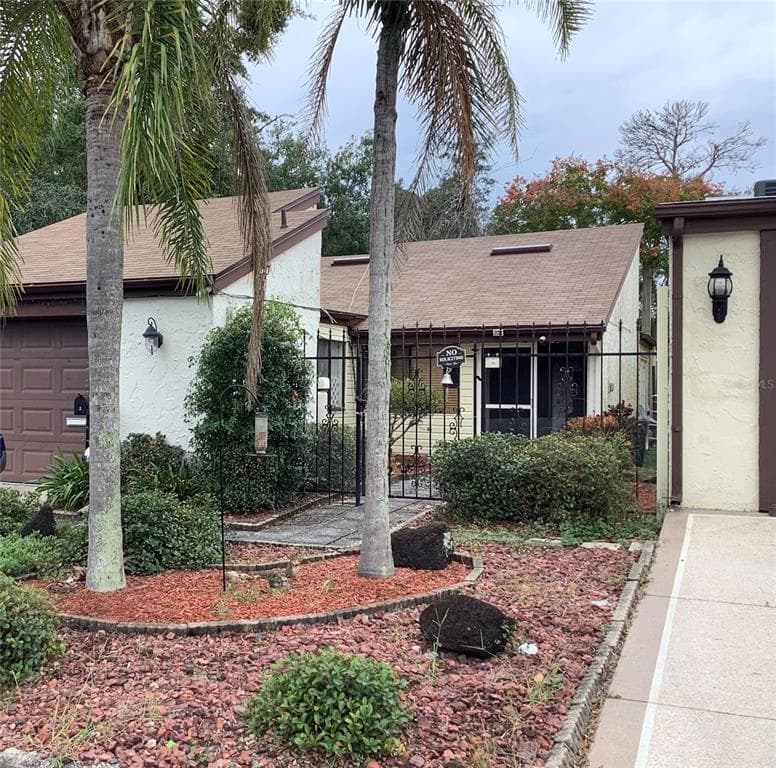 12211 SADDLE STRAP ROW HUDSON, FL 34667