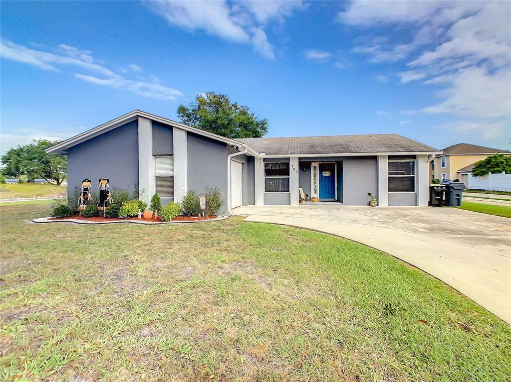 701 BUNKER LANE POINCIANA, FL 34759