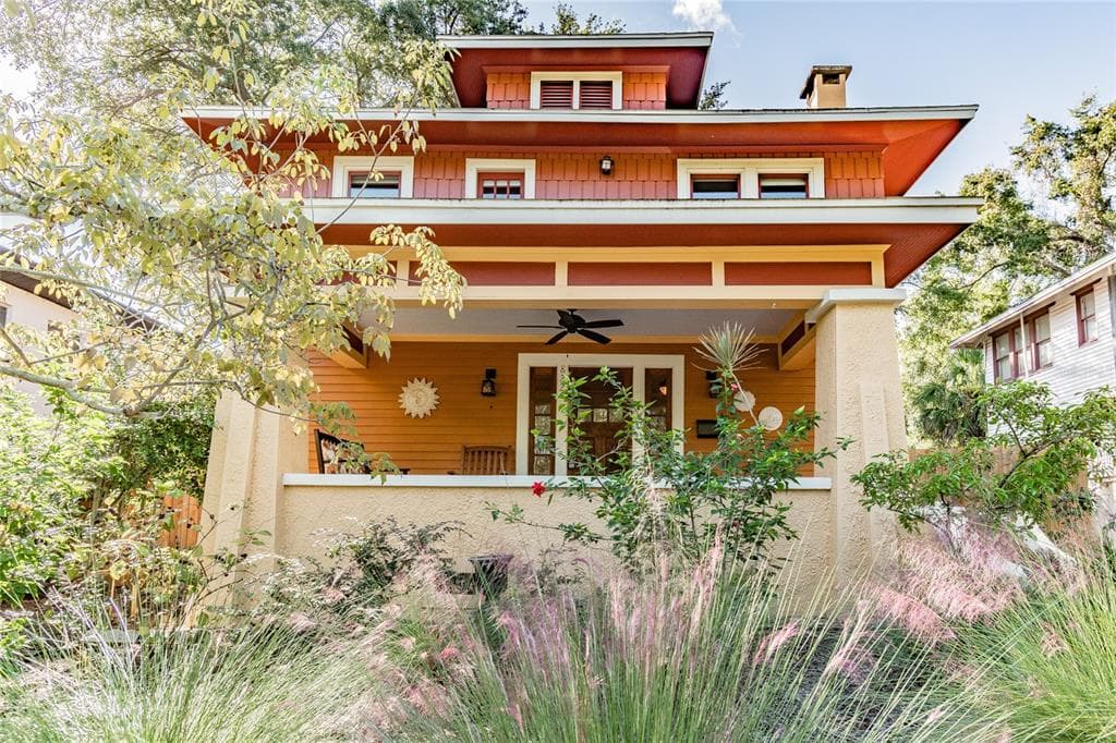 822 8TH AVENUE S