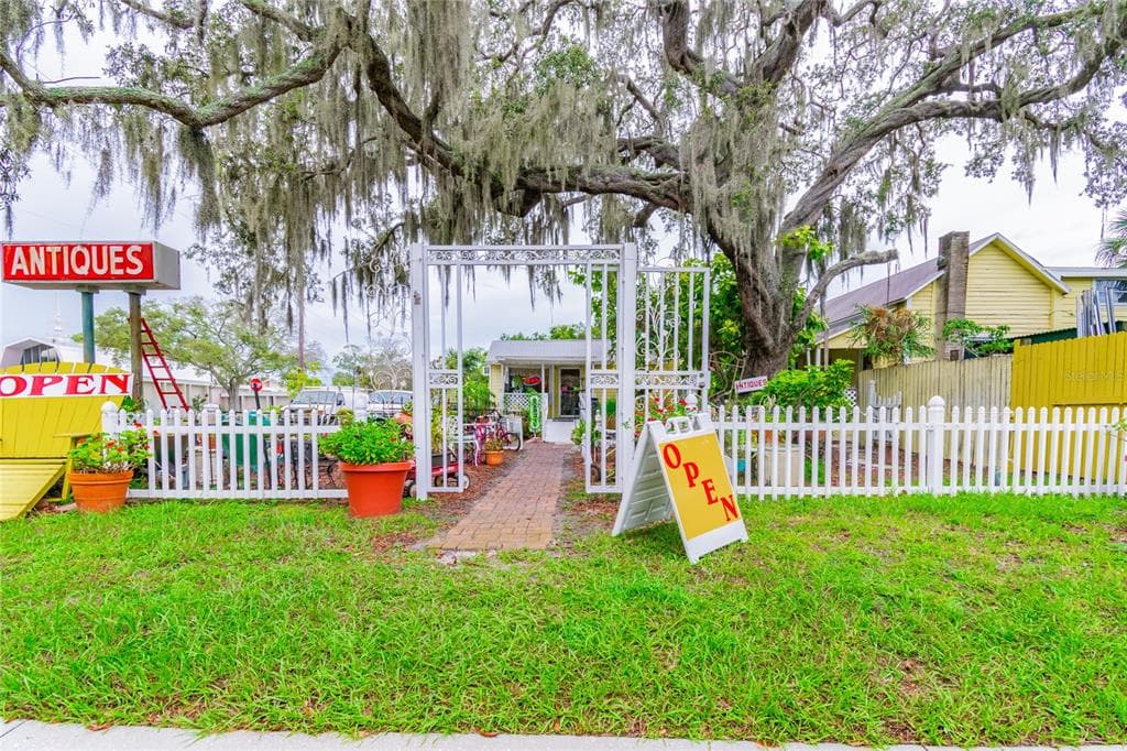 506 1ST AVENUE SW LARGO, FL 33770