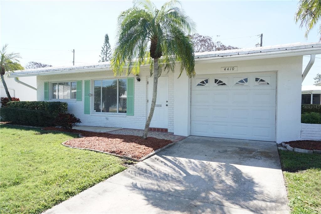 4410 94TH AVENUE N UNIT 1-B PINELLAS PARK, FL 33782