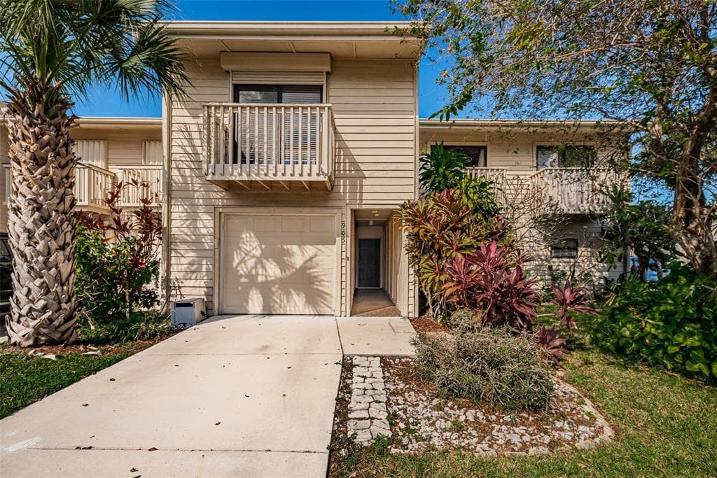 6435 92ND PLACE N UNIT 905 PINELLAS PARK, FL 33782
