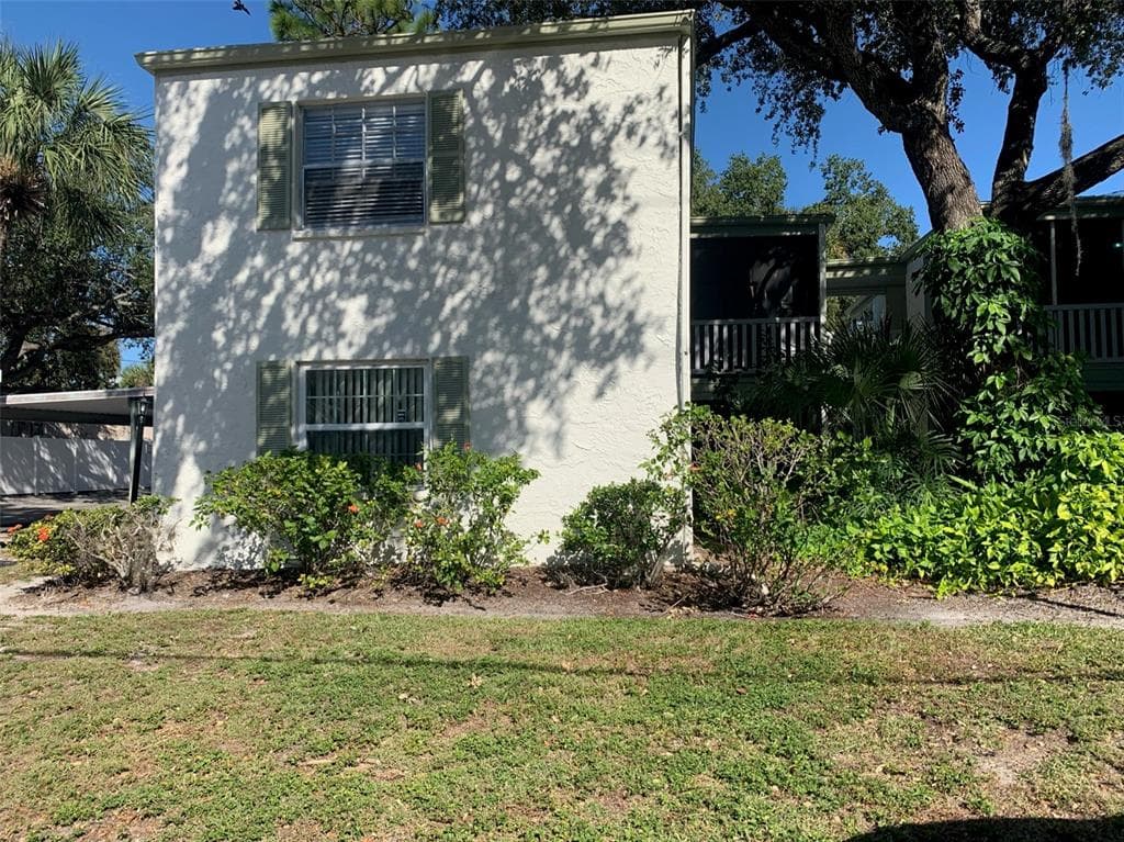 4611 W NORTH B STREET UNIT 125 TAMPA, FL 33609