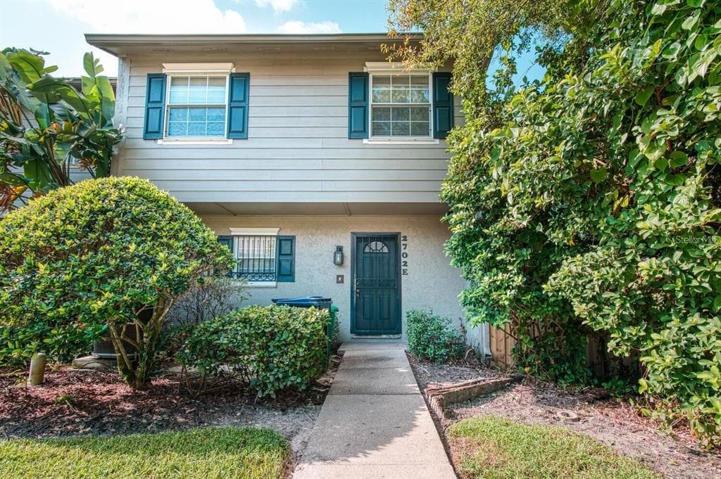 2702 E PAXTON AVENUE UNIT E TAMPA, FL 33611